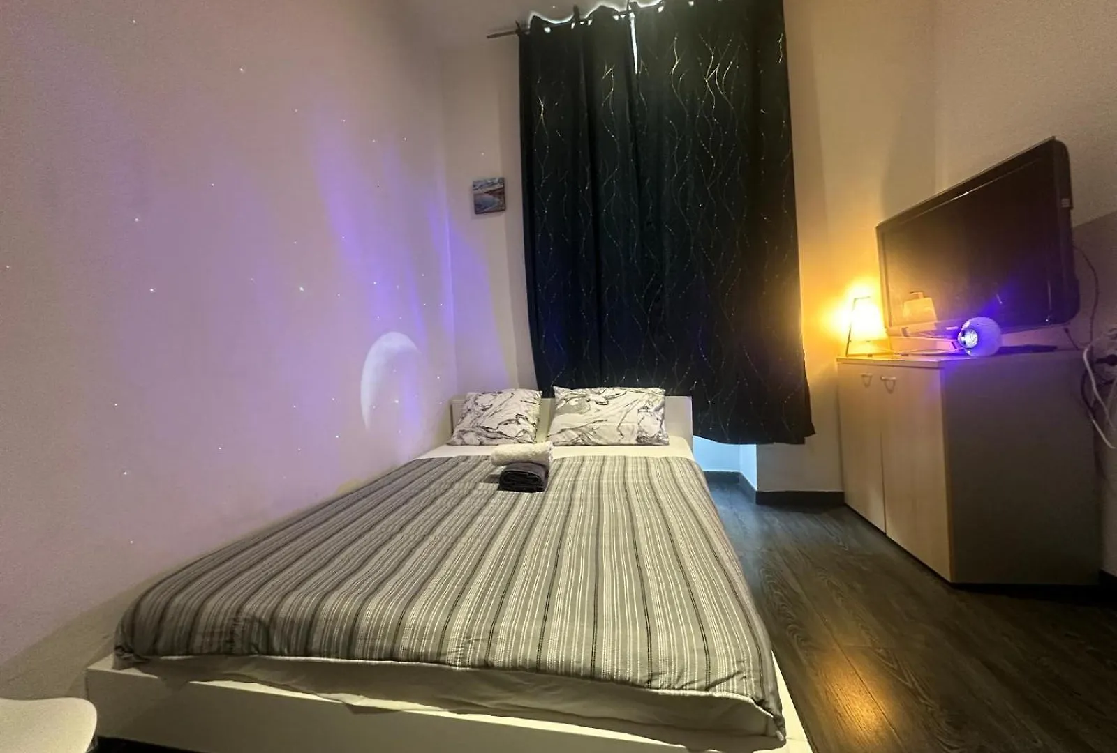 Homestay Delight Room 1St Door Nice France